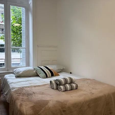 Downtown 2-bedroom Διαμέρισμα *