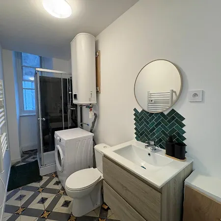 Downtown 2-bedroom Διαμέρισμα Annonay