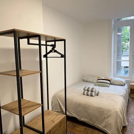 Downtown 2-bedroom *
